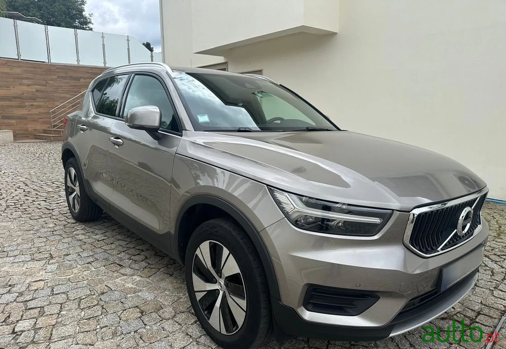 2021' Volvo Xc 40 photo #1