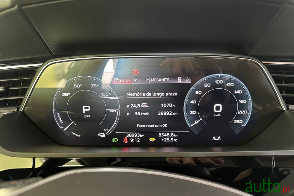 2022' Audi e-tron 50 Quattro S Line photo #6