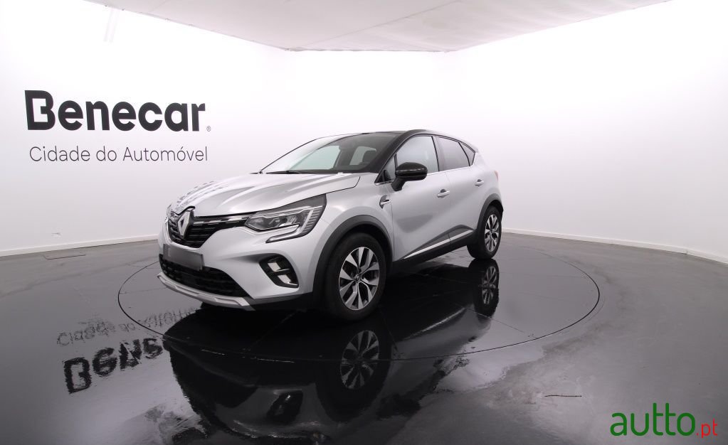 2020' Renault Captur photo #1