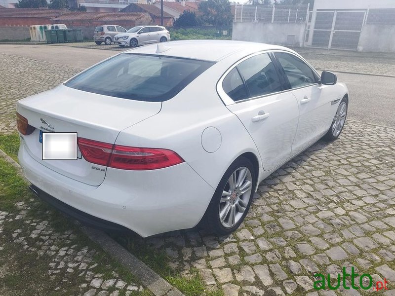 2015' Jaguar XE 2.0 D Prestige Aut. photo #5