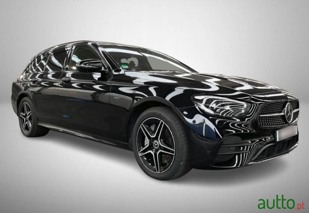 2021' Mercedes-Benz Classe E photo #1