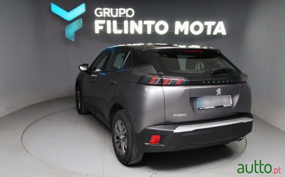 2023' Peugeot 2008 photo #4