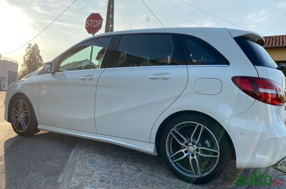 2016' Mercedes-Benz B-180 Amg photo #2