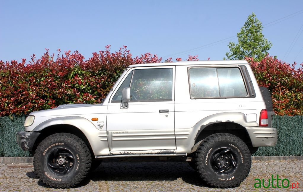 1999' Hyundai Galloper photo #2