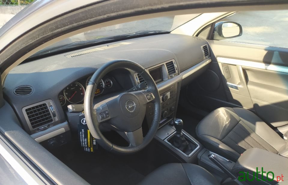 2007' Opel Vectra Caravan photo #1