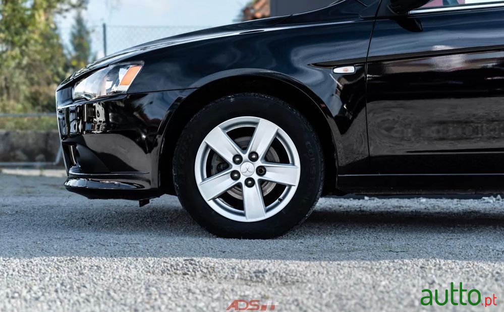 2010' Mitsubishi Lancer Sportback photo #4