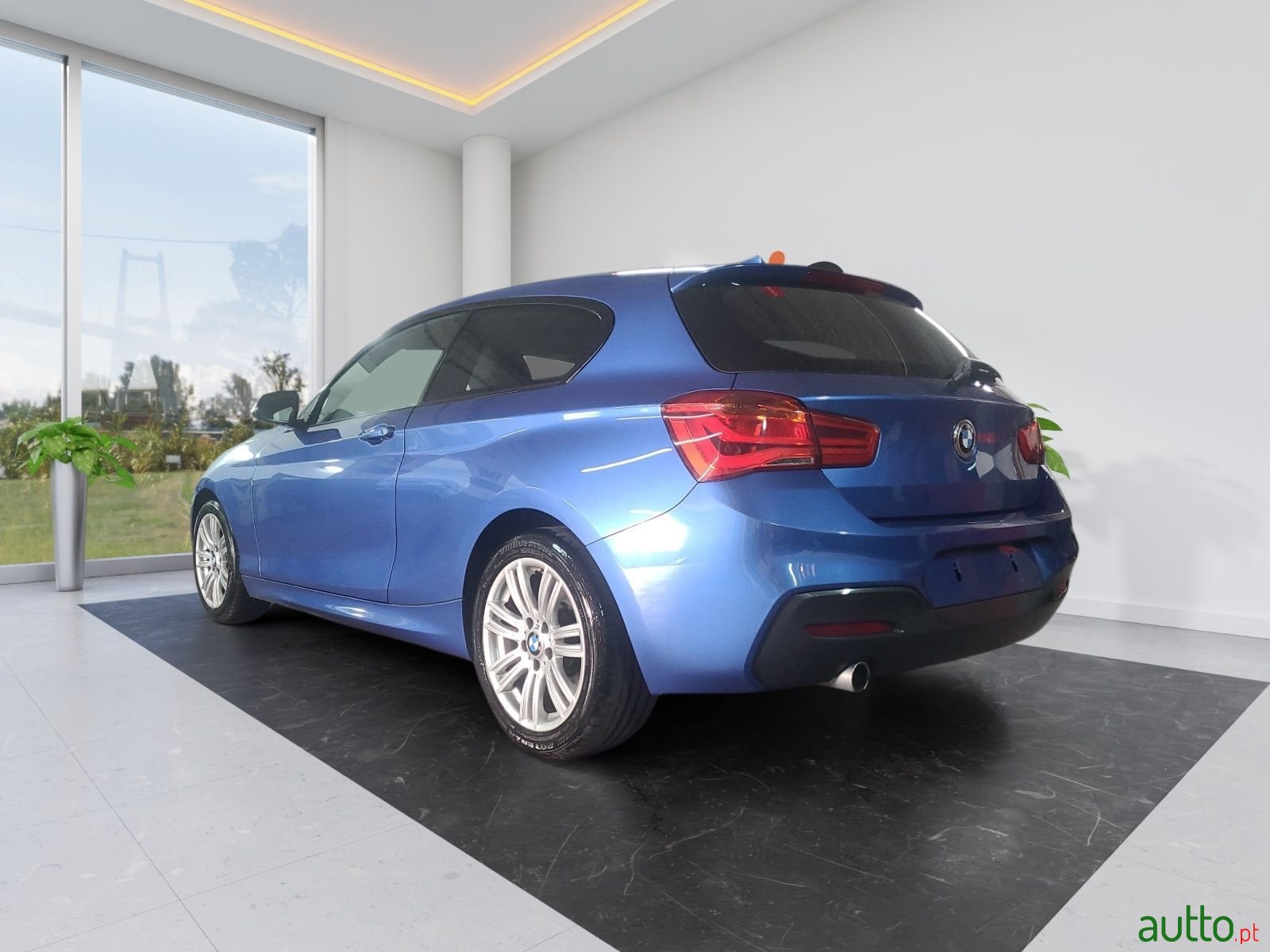 2015' BMW 118 photo #3