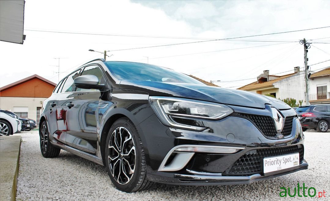 2017' Renault Megane Sport Tourer photo #3