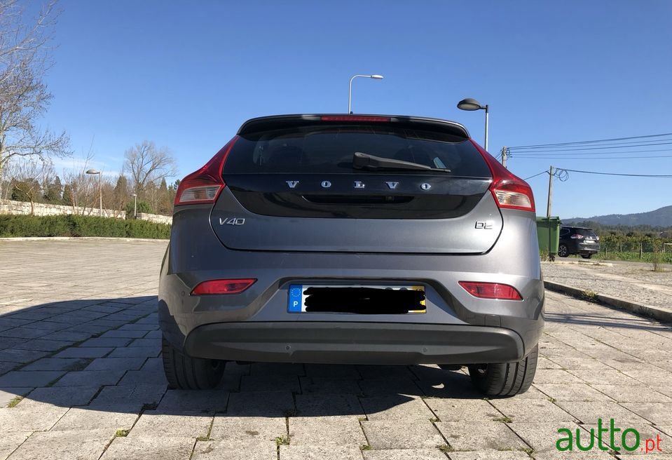 2013' Volvo V40 photo #6