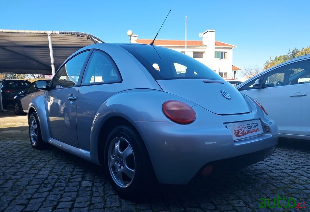 2004' Volkswagen New Beetle 1.4 Top photo #5