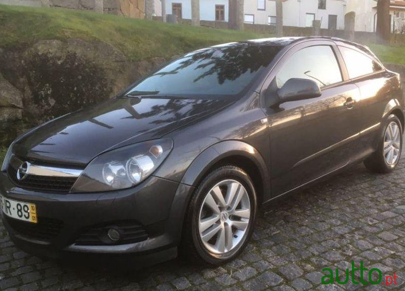 2010' Opel Astra Gtc photo #4