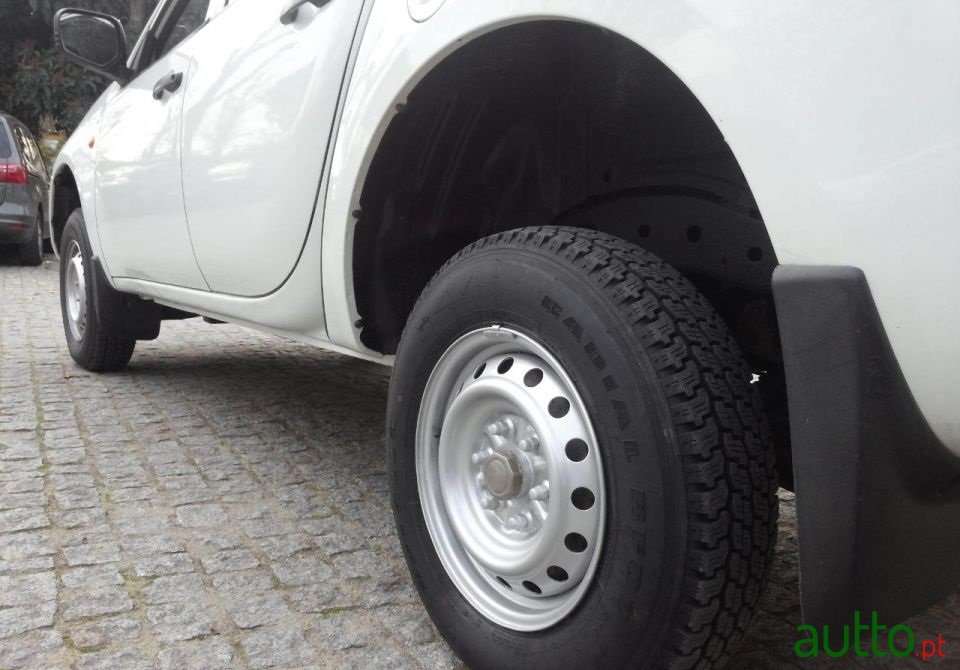 2010' Mitsubishi L 200 2.5D DI.D 4X4 photo #4