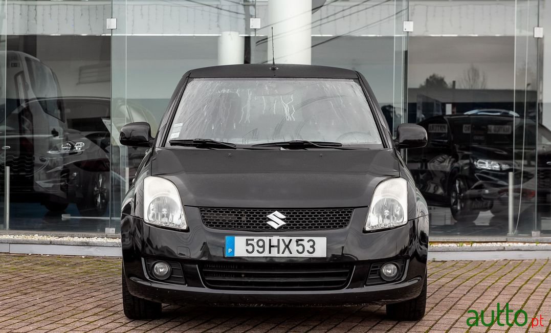 2009' Suzuki Swift photo #2