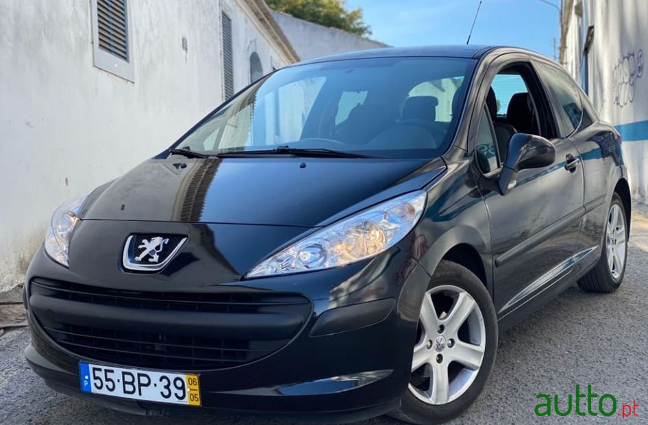 2006' Peugeot 207 Sport photo #2