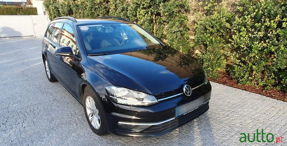 2019' Volkswagen Golf Variant photo #2