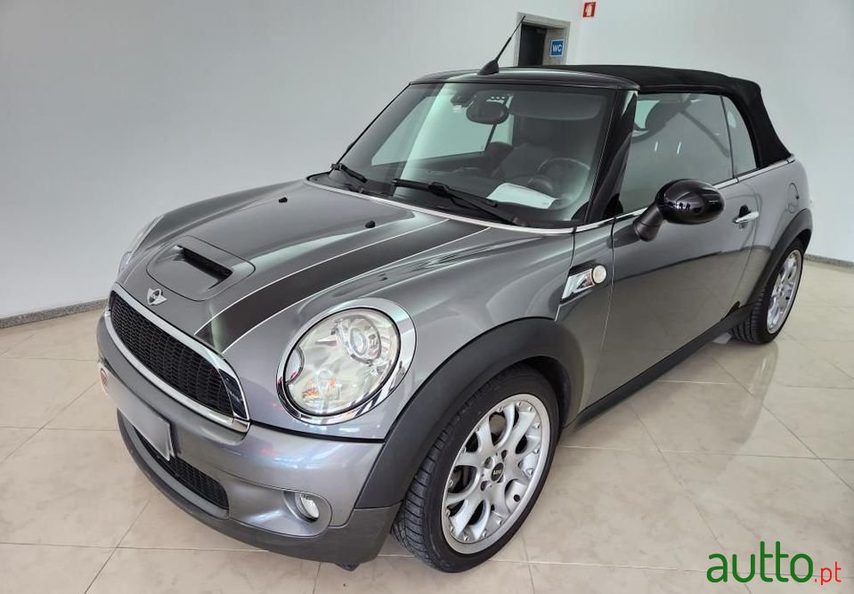 2009' MINI Cooper photo #3