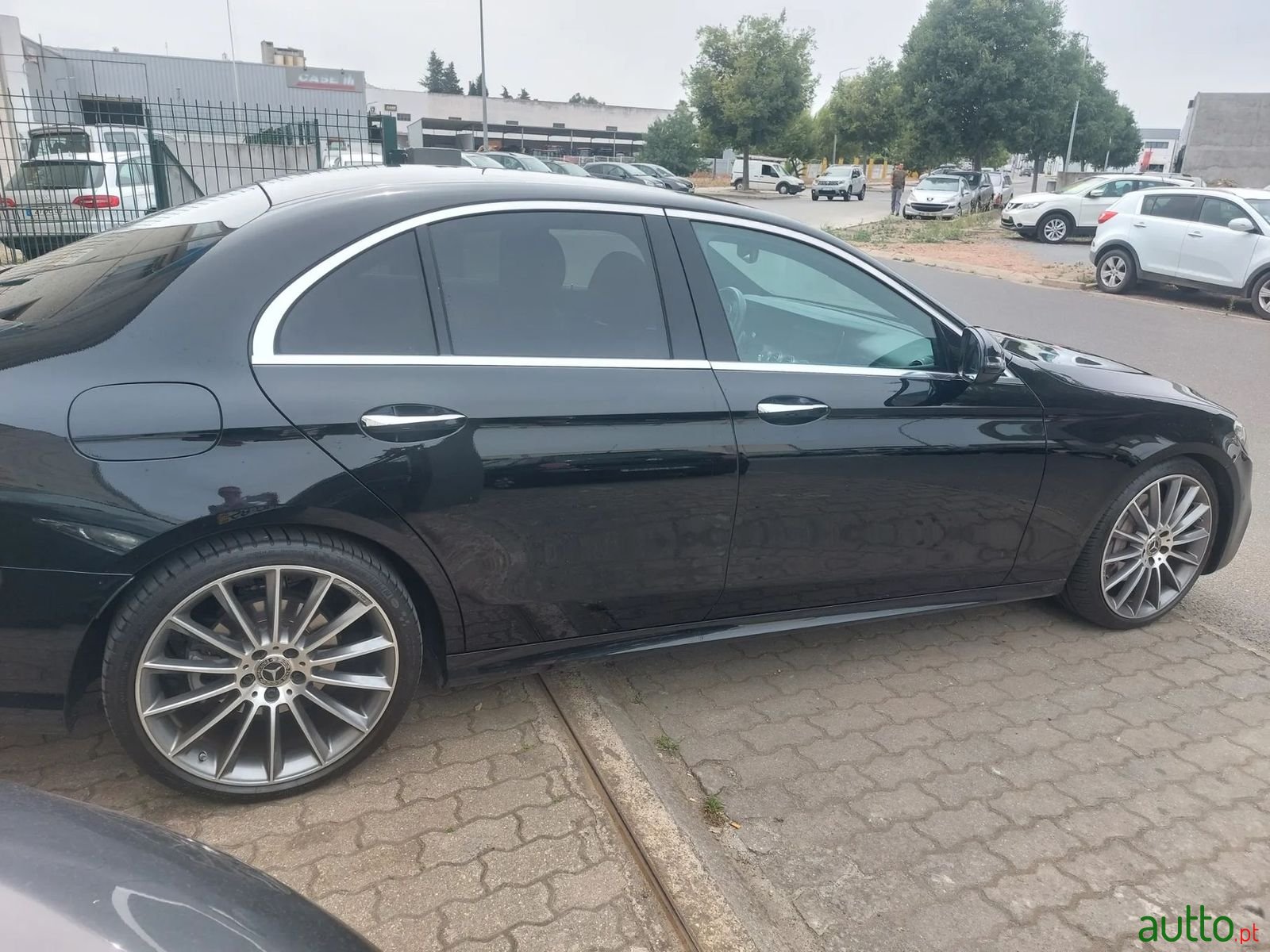 2019' Mercedes-Benz E-300 photo #5