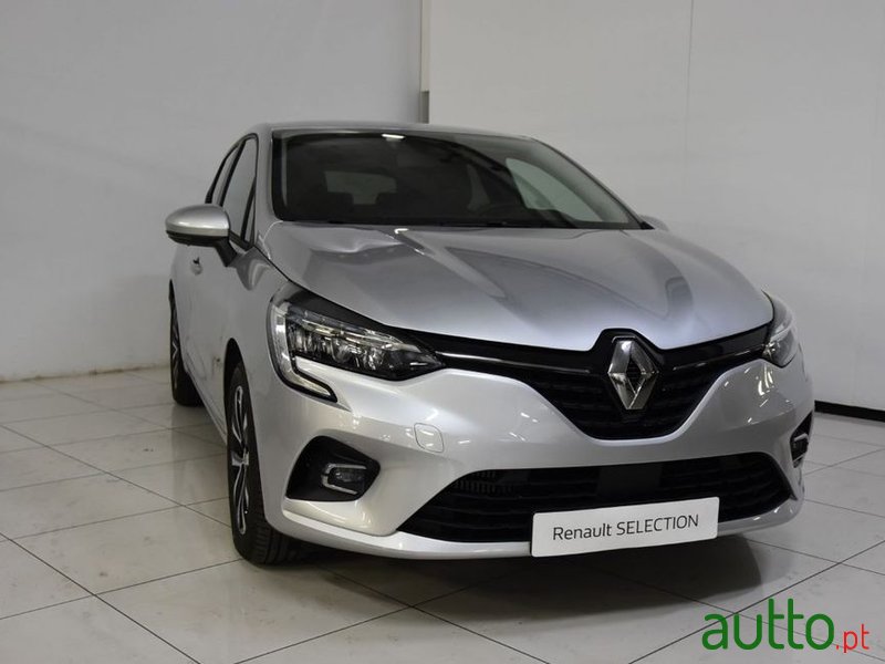 2022' Renault Clio photo #1