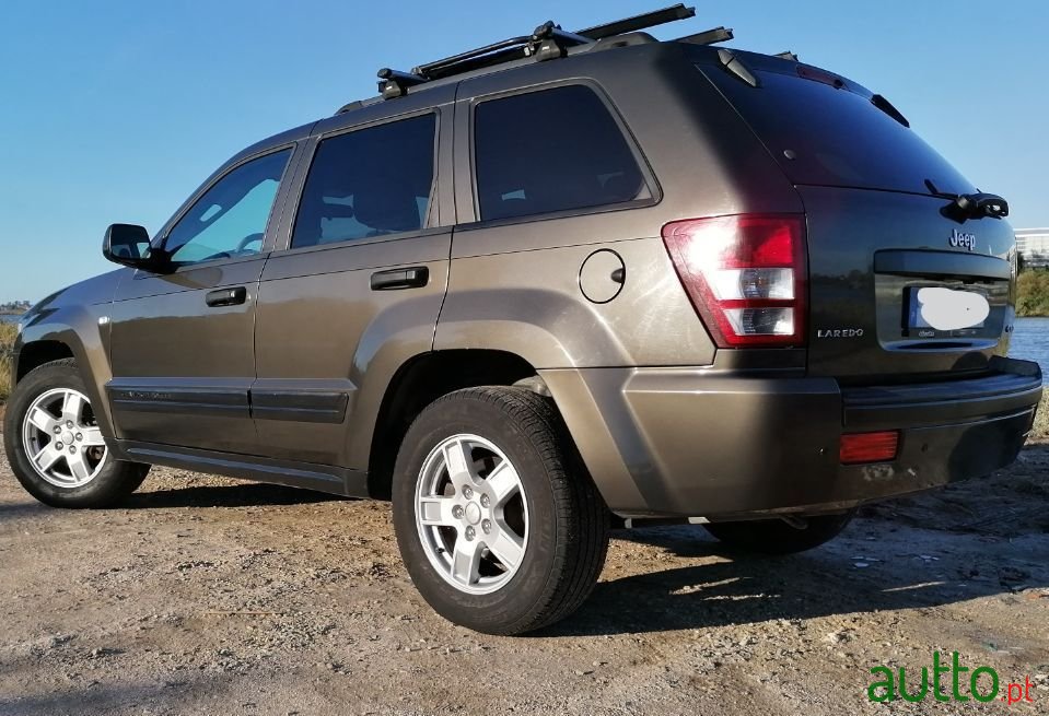 2006' Jeep Grand Cherokee photo #2