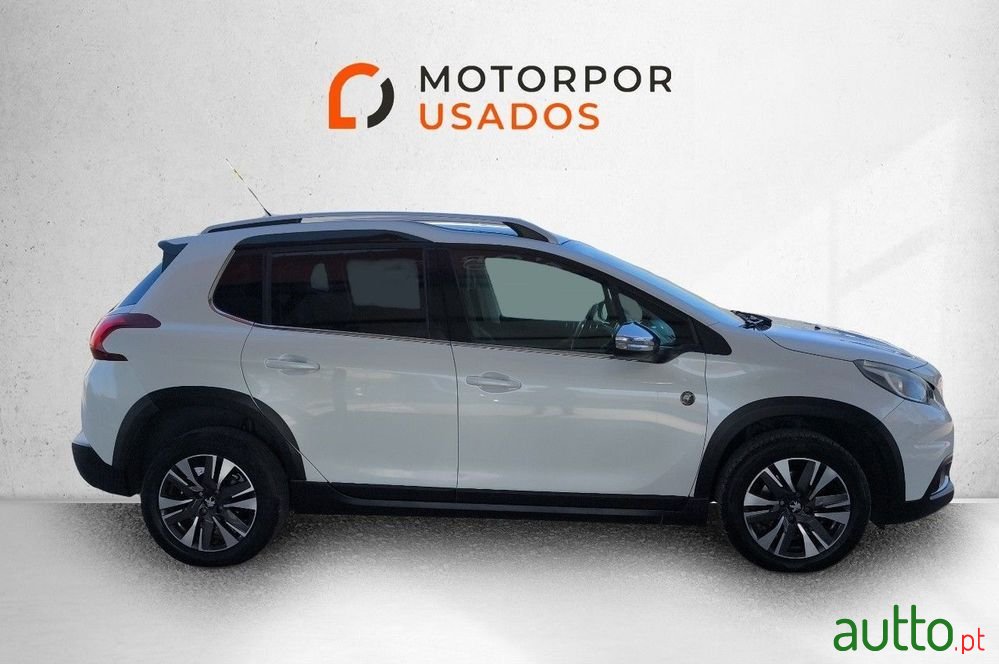2018' Peugeot 2008 photo #5