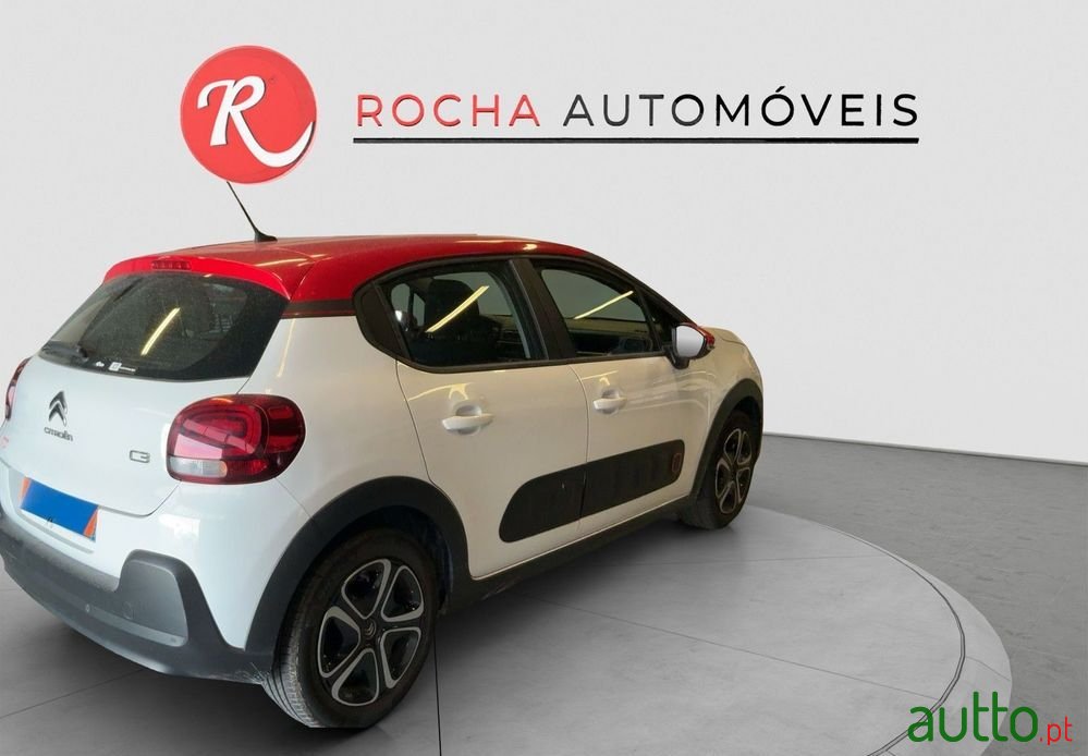 2017' Citroen C3 1.2 Puretech Feel photo #3