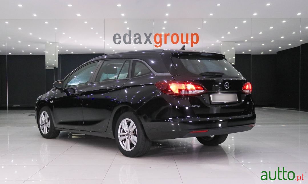 2017' Opel Astra Sports Tourer photo #4