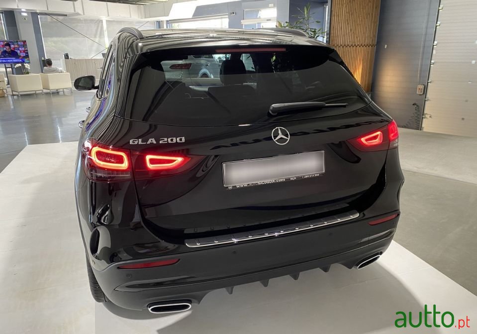 2022' Mercedes-Benz GLA 200 photo #4