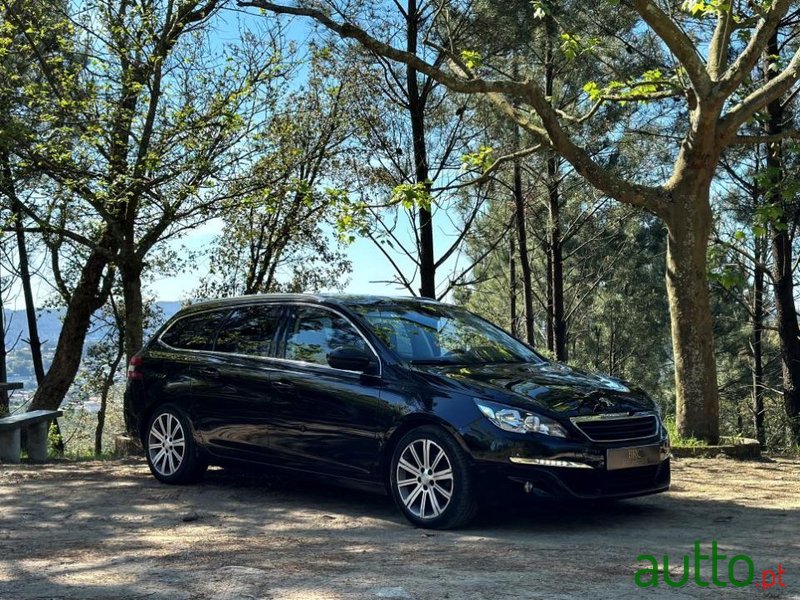 2015' Peugeot 308 Sw photo #1