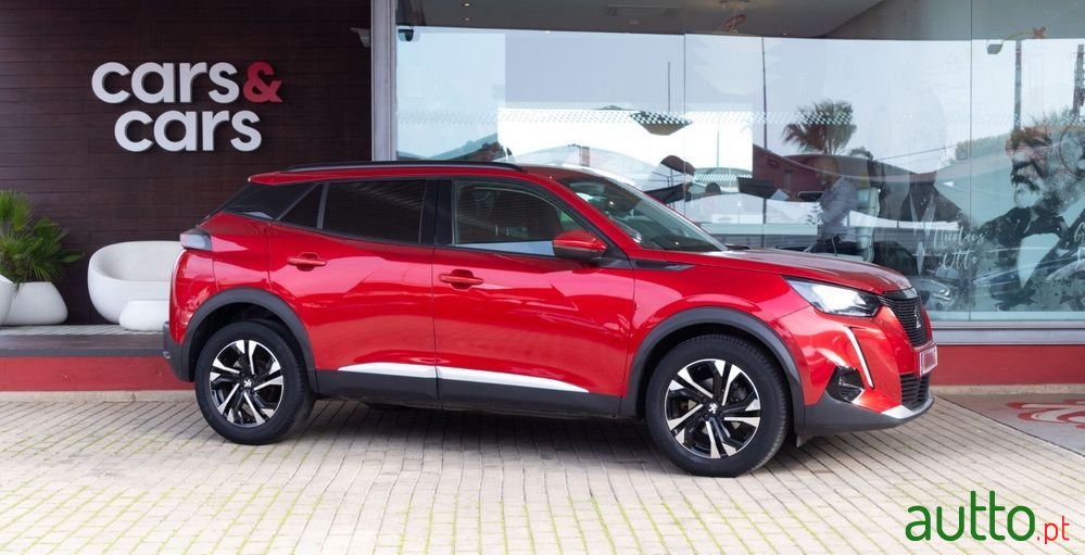 2021' Peugeot 2008 photo #1