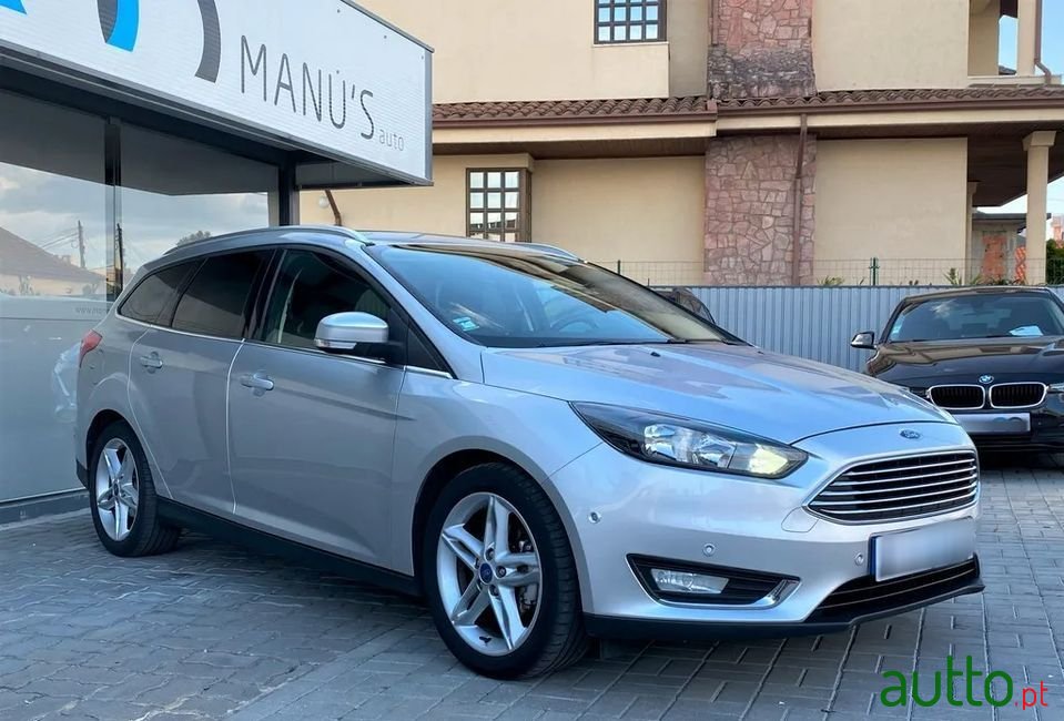 2015' Ford Focus Sw photo #2