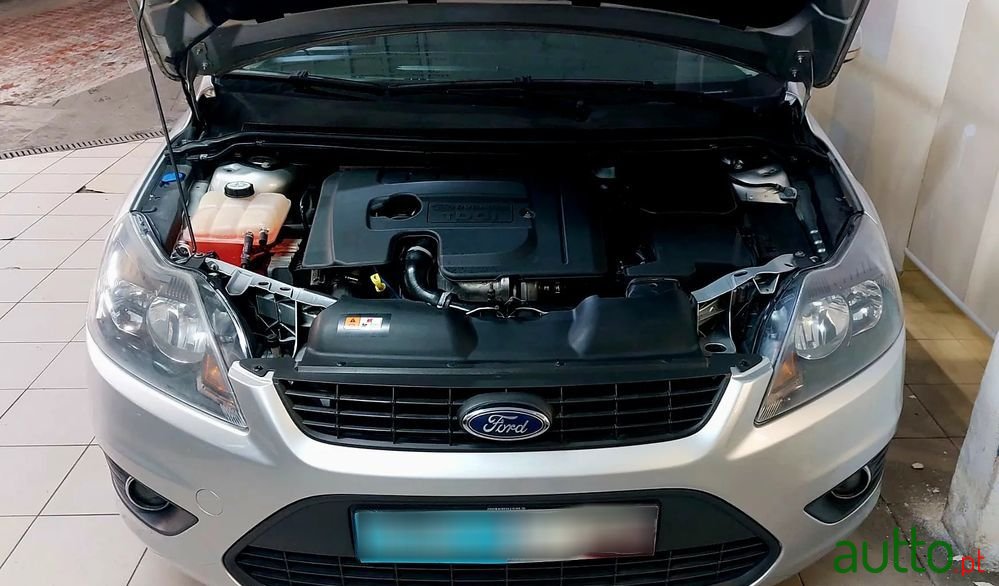 2011' Ford Focus 1.6 Tdci Trend photo #3