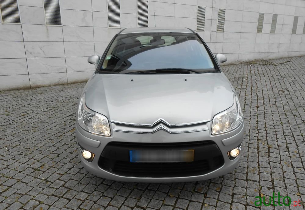 2009' Citroen C4 1.6 Hdi 110 Exclusive photo #3