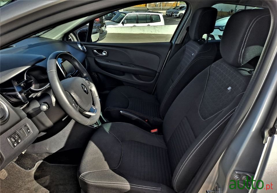 2016' Renault Clio photo #5