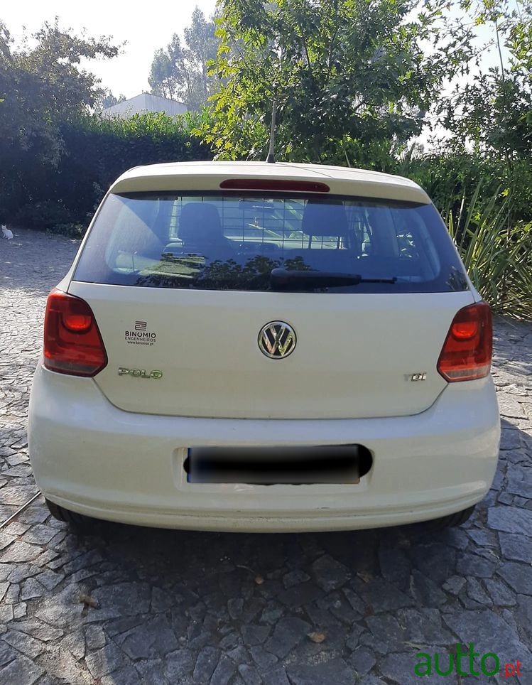 2014' Volkswagen Polo photo #4