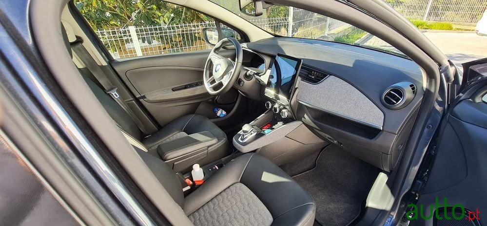 2020' Renault Zoe Exclusive 50 photo #5