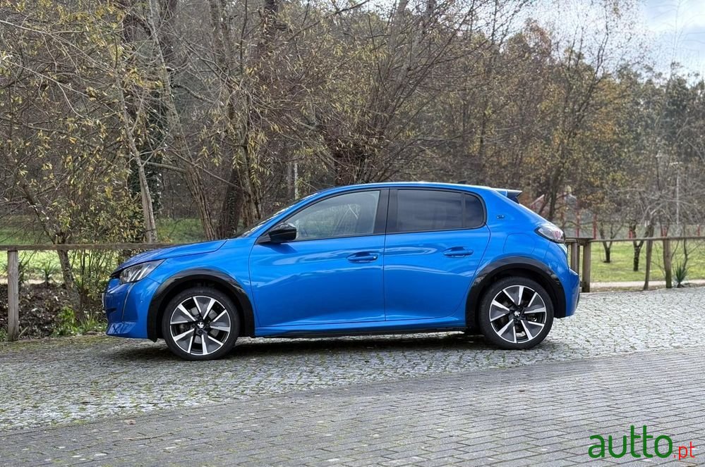 2021' Peugeot e-208 50 Kwh Gt Pack photo #5