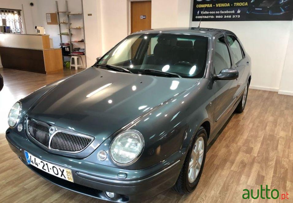 2000' Lancia Lybra 1.6 photo #1