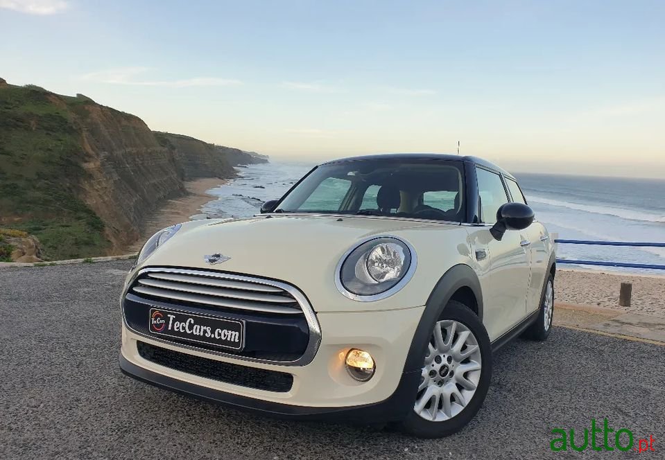 2015' MINI Cooper photo #4