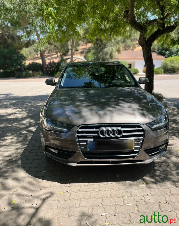 2015' Audi A4 Avant photo #2