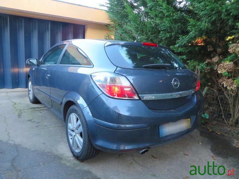 2008' Opel Astra Gtc 1.7 Cdti photo #2