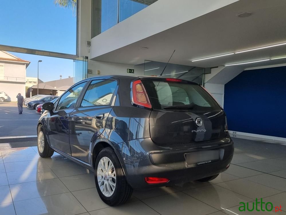 2010' Fiat Punto Evo 1.2 Active photo #3