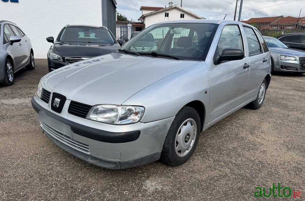 2001' SEAT Ibiza 1.4 Passion photo #1