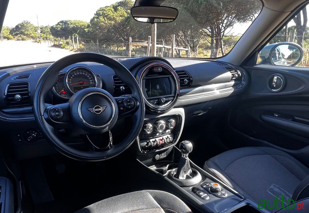 2020' MINI Clubman One D photo #3