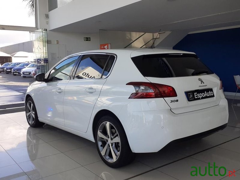 2017' Peugeot 308 photo #2