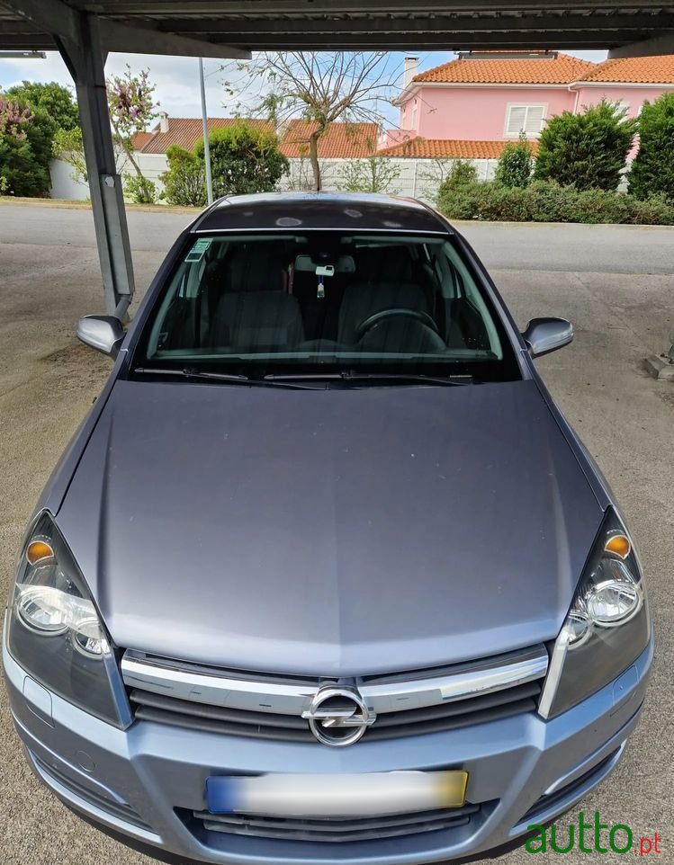 2004' Opel Astra photo #4