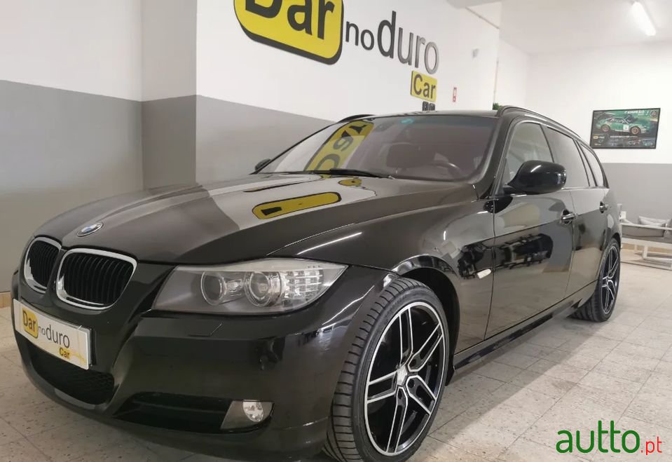 2010' BMW 320 photo #3