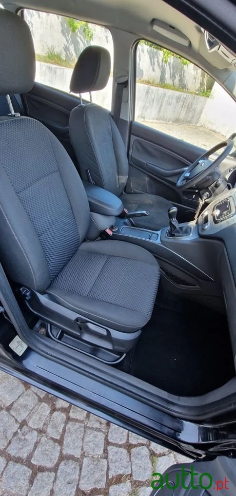 2010' Ford C-MAX 1.6 Tdci Titanium photo #4