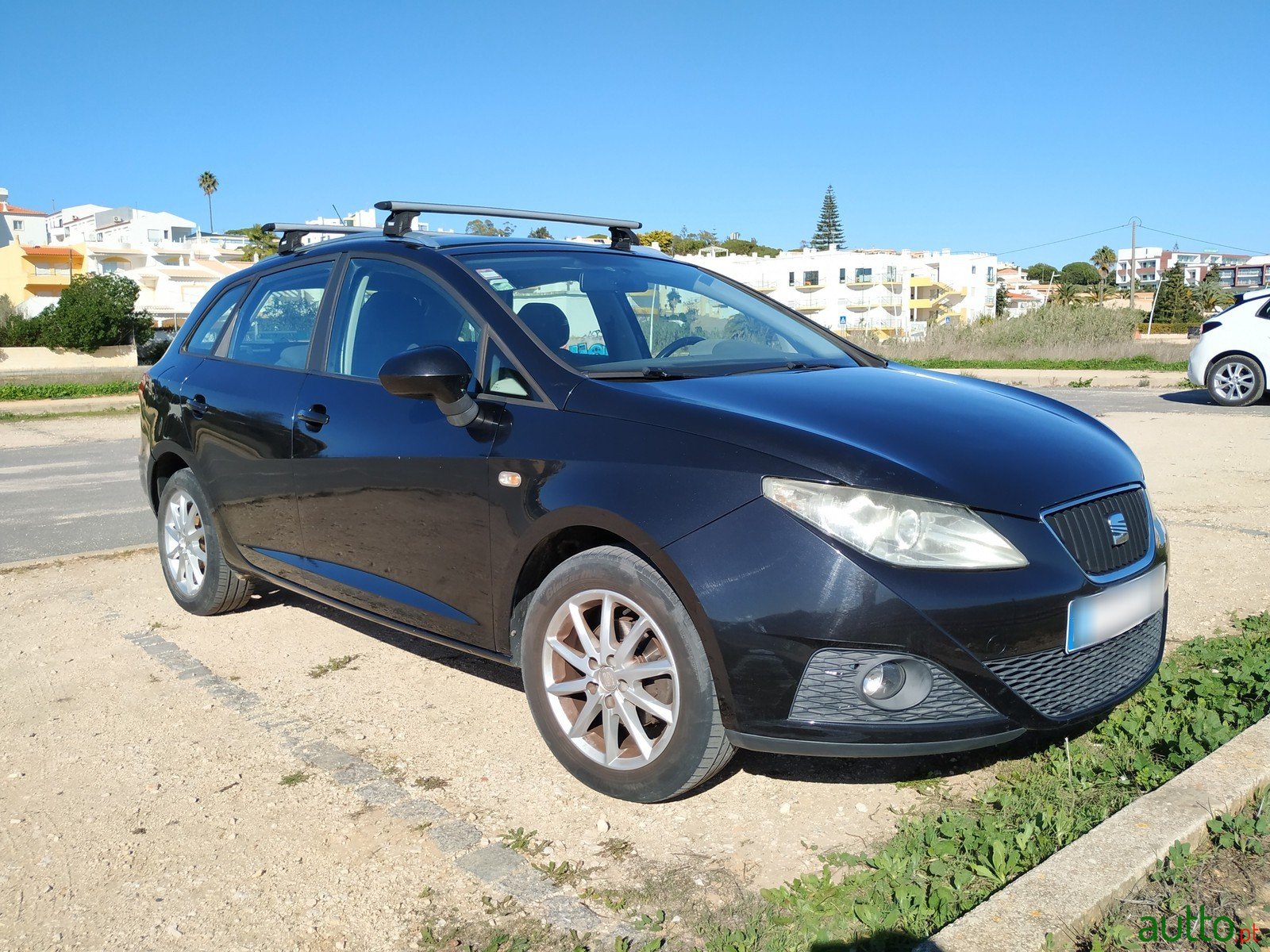 2010' SEAT Ibiza ST photo #3