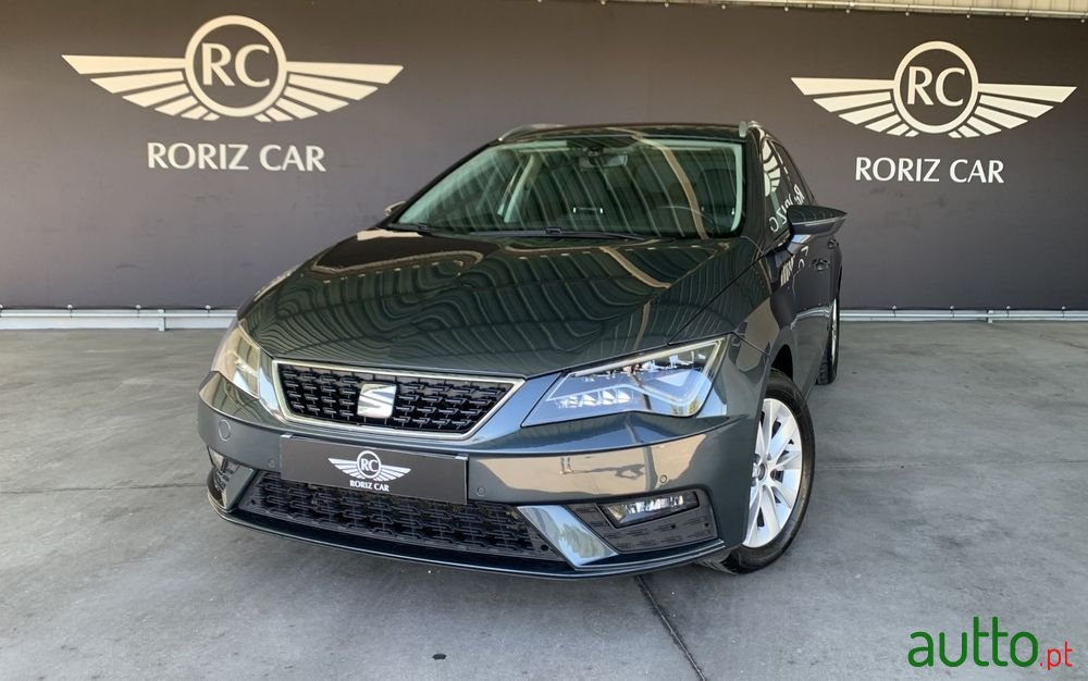 2019' SEAT Leon St photo #1