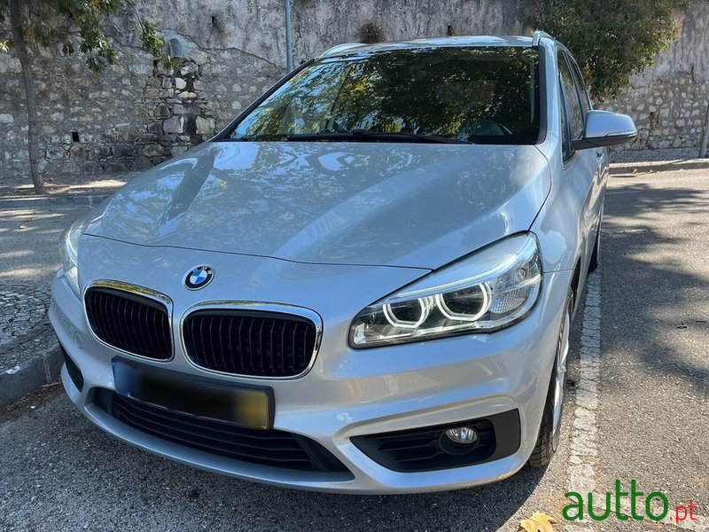 2016' BMW Série 2 D Advantage Auto photo #1